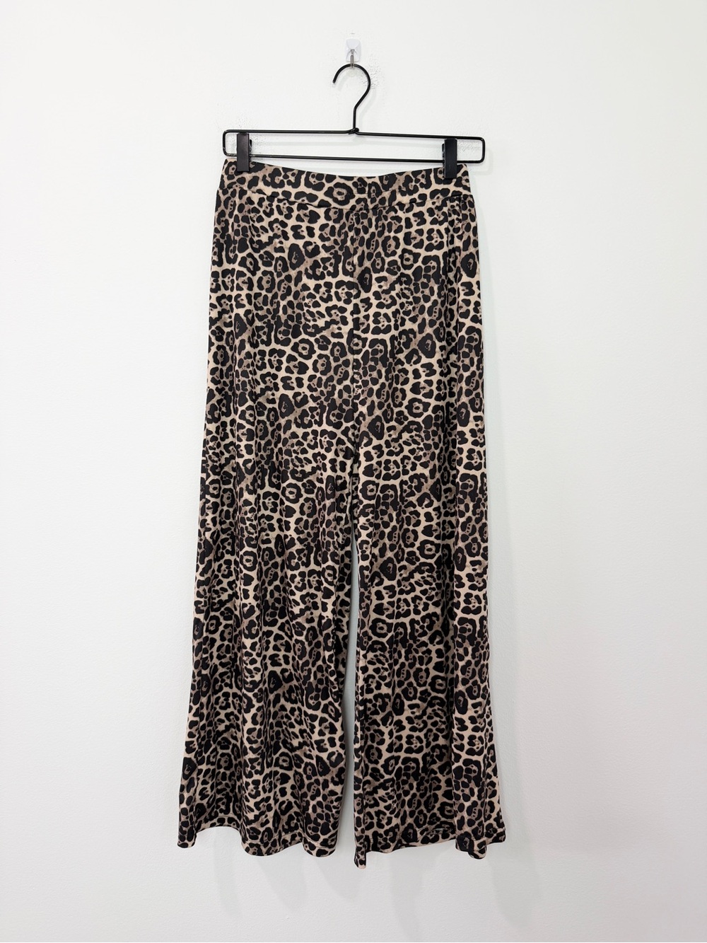 Wknd Chasers My Reputation Leopard Pants Wide Leg Size Large - Picture 3 of 10